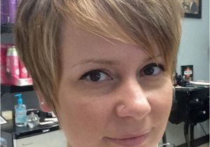 Hairstyles for Growing Out Your Pixie A Step by Step Guide to Growing Out A Pixie Cut
