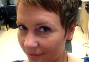 Hairstyles Growing Out Pixie A Step by Step Guide to Growing Out A Pixie Cut