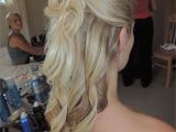 Hairstyles to Keep Hair Down Carrie S Bridal Hair Half Up Half Down Hairbymissy