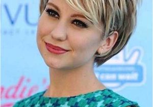 Hairstyles with Bangs and Layers for Short Hair Casual Layered Highlighted Pixie Cut with Bangs