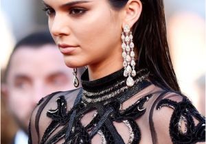 Half Up Celebrity Hairstyles the Plete Evolution Of Kendall Jenner S Hair