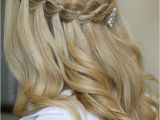 Half Up Hairstyles for Bridesmaids Our Favorite Half Up Hairstyles for Bridesmaids