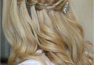 Half Up Hairstyles for Bridesmaids Our Favorite Half Up Hairstyles for Bridesmaids
