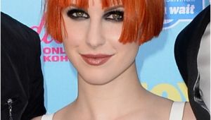 Hayley Williams Bob Haircut Paramore S Performance On Conan O Brien On 8 12 13