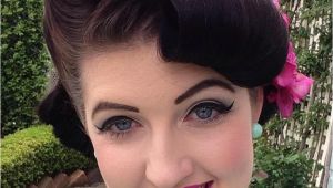 How to Do Pin Up Girl Hairstyles 40 Pin Up Hairstyles for the Vintage Loving Girl