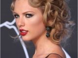 How to Style A Bob Haircut for A Night Out Taylor Swift Hairstyles Flapper Inspired Hairstyle for