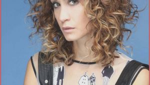 Indian Wedding Hairstyles for Curly Hair Hair top Design Styling Ideas for Long Curly Hair New Curly