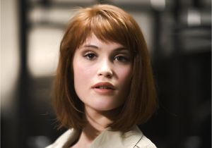 James Bond Girl Hairstyle Stunning Gemma Arterton Dreamcast Pinterest