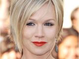 Jennie Garth Bob Haircut Messy Bob