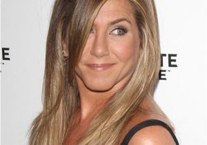 Jennifer Aniston Hairstyles and Colors Jennifer Aniston Long Straight Casual Hairstyle with Side Swept