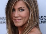 Jennifer Aniston Wavy Hairstyles Earlier This Month Jennifer Aniston and Justin theroux Tied the Knot