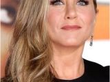 Jennifer Aniston Wavy Hairstyles Jennifer Aniston S Wavy Blowout is Perfect for Day to Night