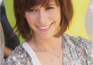 Jennifer Love Hewitt Bob Haircut Jennifer Love Hewitt with A Short Bob and Curved Bangs