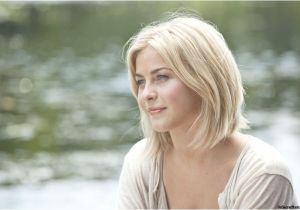 Julianne Hough Bob Haircut In Safe Haven Julianne Hough Short Haircut Safe Haven Google Search