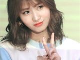 Korean Girl Group Hairstyle Momo Twice Twice Pinterest
