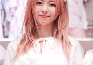 Kpop Girl Hairstyles Loona Vivi Loona Pinterest