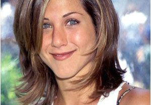 Layered Hairstyles Definition Gasp Jennifer Aniston Finally Does something Different with Her