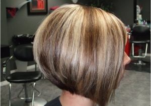 Layered Swing Bob Haircut Side View Of Graduated Bob Haircut with Highlights