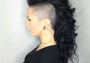 Long Curly Mohawk Hairstyles De 25 Bedste Idéer Inden for Mohawks På Pinterest