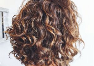 Loose Curls Hairstyles Pinterest I Like the Layers at the Back and the Angle Down to the Front