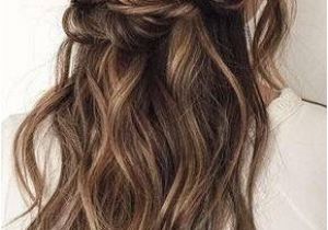 Maid Of Honor Hairstyles Half Up Twisted Half Up Frisuren In 2018 Pinterest
