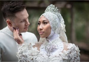 Malay Wedding Hairstyle Siti & Justin Celebrate In Style with Traditional Malay