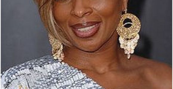 Mary J Blige Hairstyles 2009 112 Best Mary J Blige Images