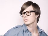 Mens Hairstyles Glasses Men S Haircut for Wearers Of Glasses