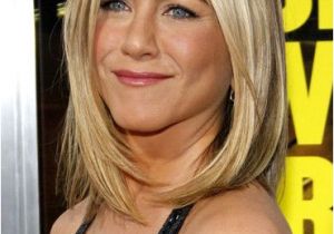 Mid Length Hairstyles Jennifer Aniston Jennifer Aniston Medium Straight Cut Fashion Style