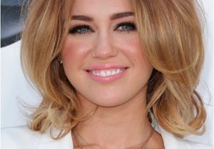 Miley Cyrus Bob Haircut Bob Hairstyles Rosamund Pike Page 25