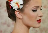 Pin Up Hairstyles Diy Diy Wedding Hair Diy Retro Roll Updo Wedding Pinterest