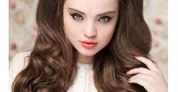 Pin Up Hairstyles for Long Curly Hair Easy to Do 50 S Hairstyles for Long Hair Hairstyles