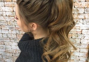 Pony Hairstyles for Curly Hair 30 Eye Catching Ways to Style Curly and Wavy Ponytails