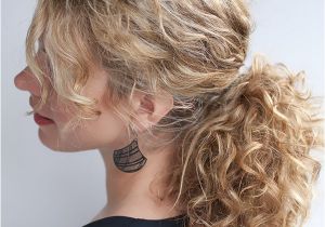 Pony Hairstyles for Curly Hair Curly Hairstyle Tutorial the Curly Ponytail Hair Romance