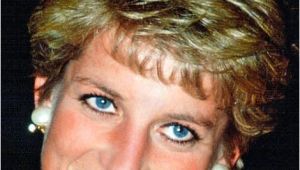 Princess Diana Early Hairstyles the Hairdo that Was Diana S Crowning Glory Hair Styles