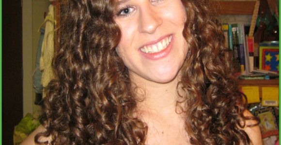 Put Up Hairstyles for Curly Hair Fantastic Updos for Medium Length Curly Hair Treeclimbingasia