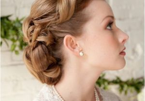 Quirky Wedding Hairstyles 1950 S Wedding Hairstyle I Would Love to See the Rest Of This by