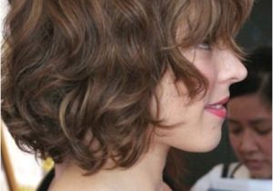 Rachel Mcadams Bob Haircut Side View Of soft Wavy Curly Bob Hairstyle From Rachael