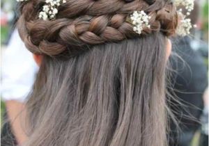 Renaissance Wedding Hairstyles Love the Braid Wonderful Hair for A School Dance or
