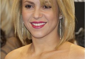 Shakira Bob Haircut Shakira Hairstyles Y Short Blonde Shaggy Bob Cut