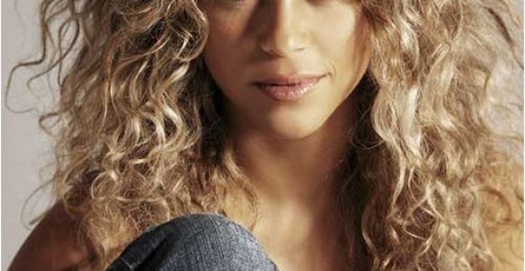 Shakira Curly Hairstyles 20 Best Long Hairstyles for Curly Hair