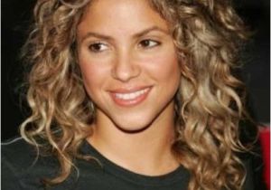 Shakira Curly Hairstyles 20 Hair Cut for Curly Hair