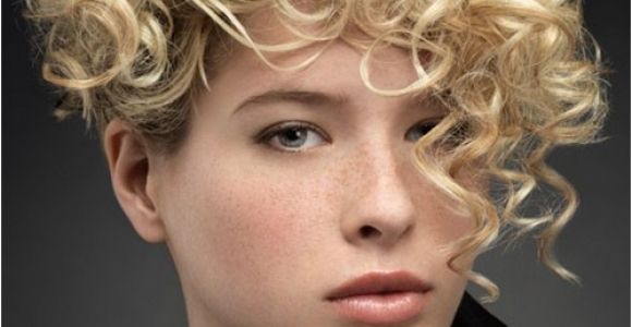 Short Curly Funky Hairstyles Cute Short Curly Haircuts for Beautiful Women New