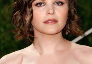 Short Curly Hairstyles for Round Faces 2011 Celebrity Short Hairstyles for Oval Face Curly Hairstyles