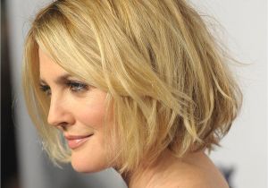 Short Hairstyles for Middle Aged Women Appearance