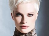 Short Hairstyles for White Women Pixie Cut White Hair Messy Spikey Hair In 2018