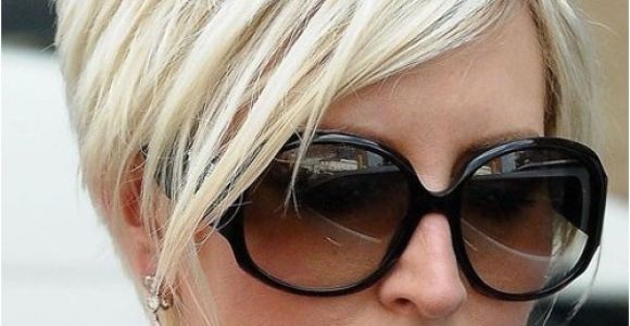 Short Reverse Bob Haircut Trendy Short Hairstyles for Women