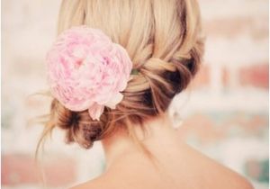 Side Bun Hairstyles for Weddings 5 Fantastic Beach Wedding Hairstyles with Flower