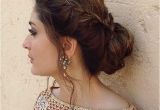 Simple Loose Hairstyles for Saree Bun It Up Like Kareena Kareena Pinterest