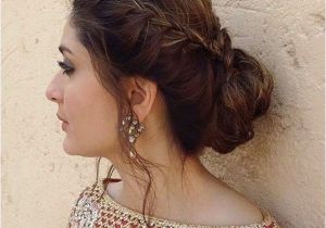 Simple Loose Hairstyles for Saree Bun It Up Like Kareena Kareena Pinterest